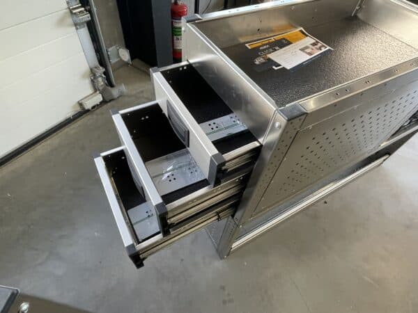 Nieuwe ALUCA module met zijlade en assortiment koffers - Afbeelding 15